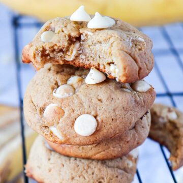 Close up of banan pudding cookies stacked over each other.