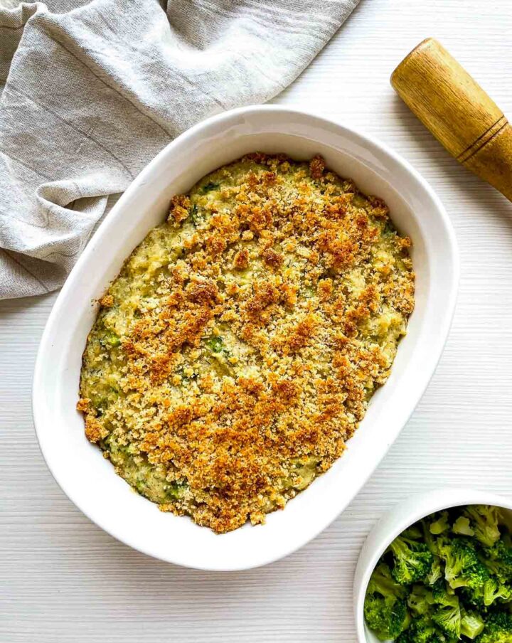 Baked until golden and crispy on top, this broccoli cheddar quinoa gratin is bubbling, comforting, and ready to serve.